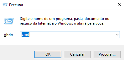 Na imagem a janela de executar programas do windows preenchida com a expressão `cmd`.