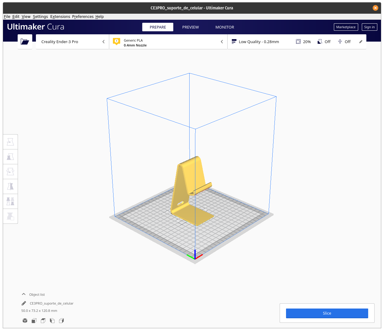 Captura de tela do software Ultimaker Cura com um modelo de suporte de celular carregado. O modelo está na orientação que ficaria se estivesse sendo utilizado em cima de uma mesa