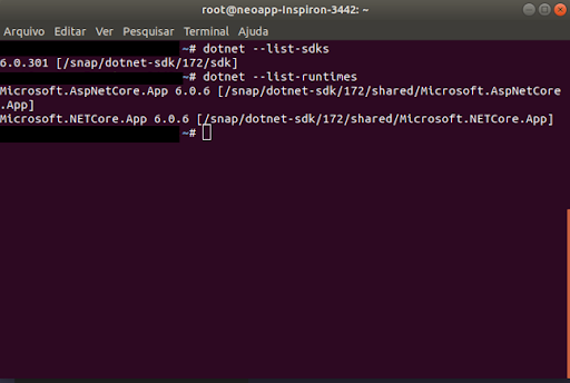 alt text: Na é mostrado a tela do terminal do Linux com a execução dos comandos dotnet --list-sdks e dotnet --list-runtimes.