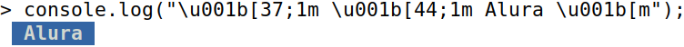 alt text: Tela do terminal interativo do Node imprimindo Alura com cores intensas, fundo azul e texto em branco como se tivesse em negrito