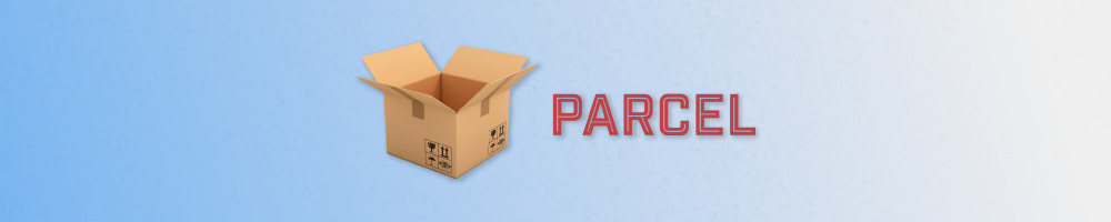 Logotipo do Parcel com letras na cor vermelha vermelha. À esquerda há uma caixa de papelão aberta e vazia. Centralizado sobre um fundo em degradê da cor azul claro para  a cor cinza claro.