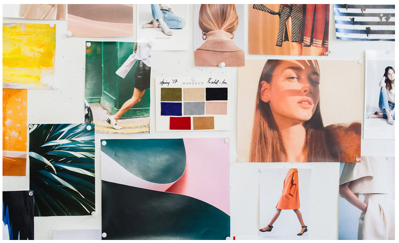 Imagem que mostra um moodboard caótico, com diversas imagens impressas coladas em uma parede ou mural.